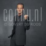 04-10-2009 Ron Boszhard  at studio, Amsterdam.

[keywords]Posed, Half Length, Eyecontact[/keywords]